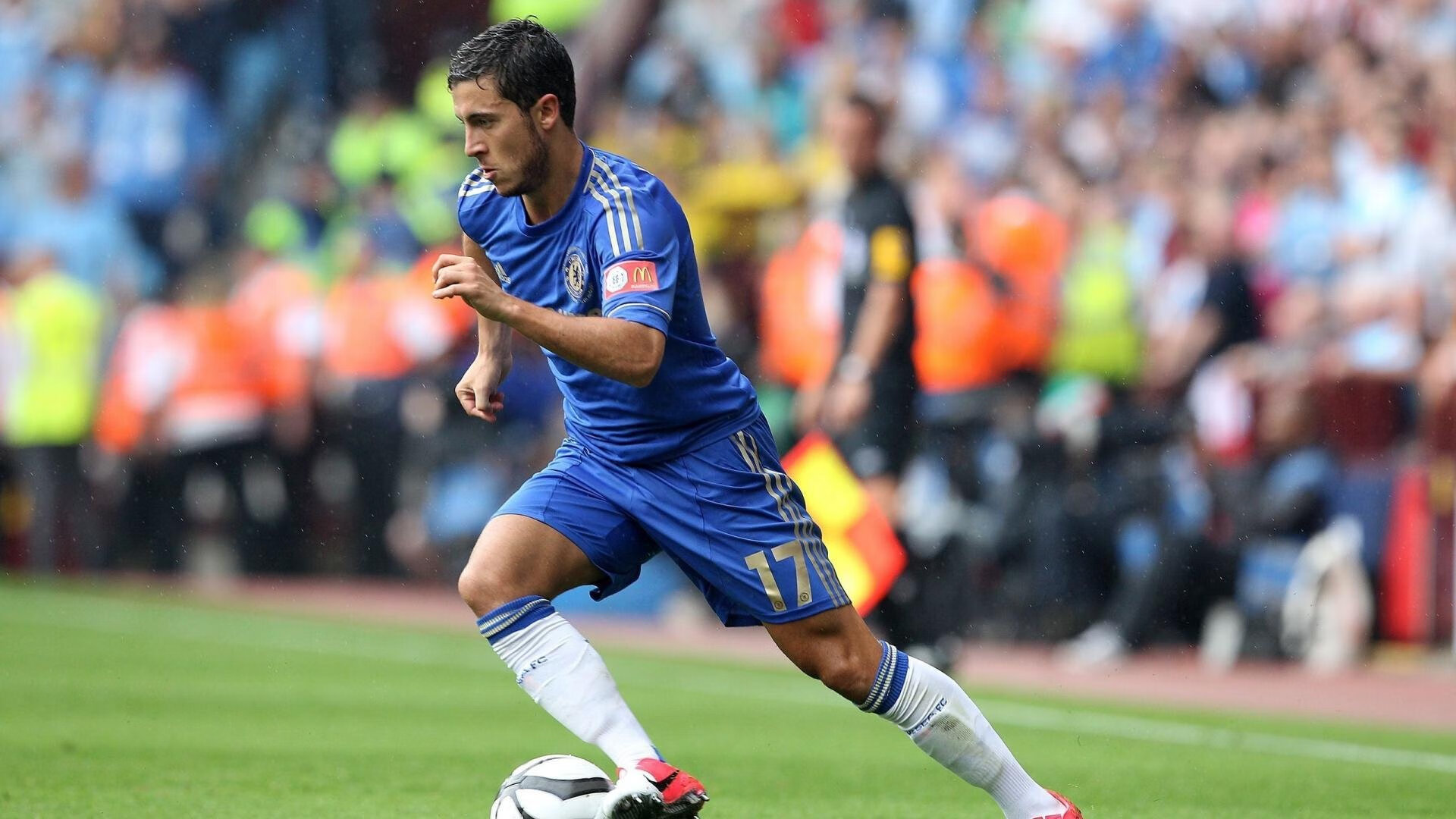 熊猫体育-血战到底！深圳绝境逆袭，爱德华兹关键一记定江山